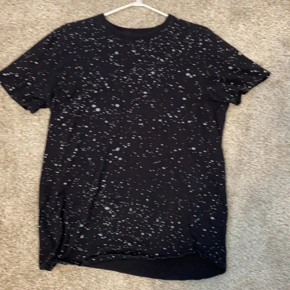 Variety of t shirts, size large - Picture 2 of 4